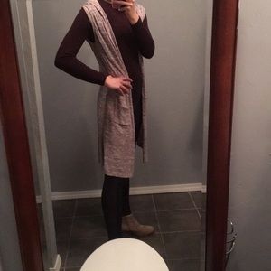 Saks Fifth Avenue brand sleeveless cardigan